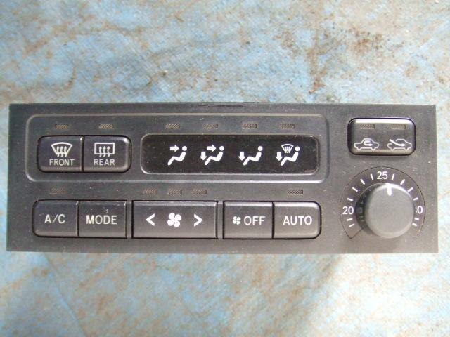 A/C Control Panel TOYOTA Mark II 1998 GF-GX100 — photo 1