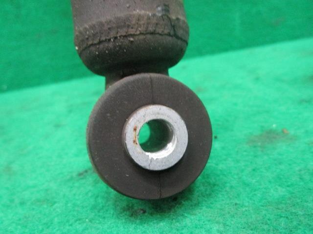 Rear Right Shock Absorber TOYOTA Corolla Axio 2015 DBA-NZE161 — photo 4