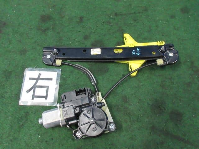 Rear Right Door Regulator VOLKSWAGEN Polo 2010 ABA-6RCGG — photo 1
