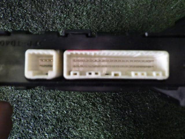 A/C Computer TOYOTA Aqua 2012 DAA-NHP10 — photo 2