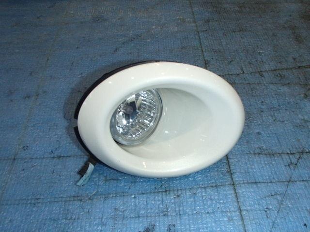 Right Fog Light TOYOTA Passo 2010 DBA-KGC35 — photo 1