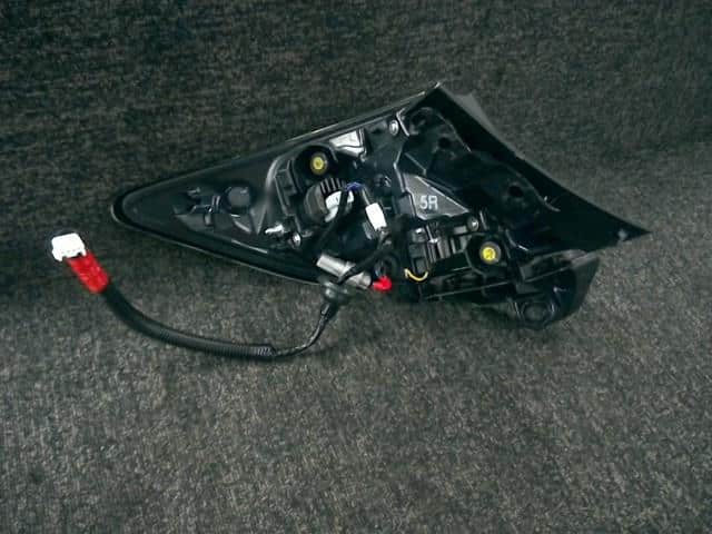 Right Tail Light TOYOTA 2018 3BA-NRE214H 8155112D20 — photo 2