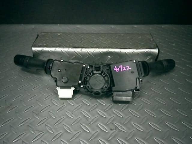 Combination Switch TOYOTA Crown 2016 DBA-GRS211 — photo 2