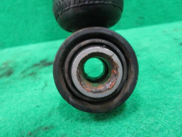 Rear Left Shock Absorber TOYOTA Prius 2016 DAA-ZVW55 — photo 4