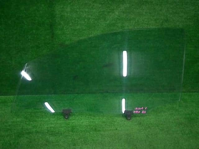Front Left Door Windshield NISSAN Dualis 2007 DBA-NJ10 80301JD000 — photo 1