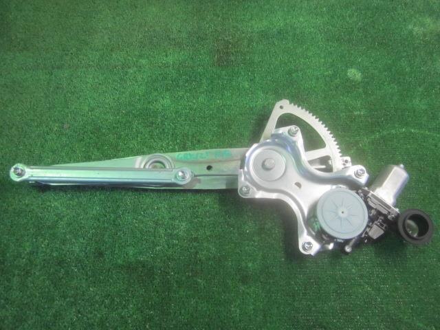 Front Left Door Regulator TOYOTA Mark X 2006 DBA-GRX125 — photo 1