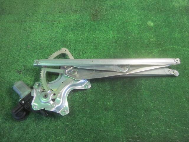 Front Left Door Regulator TOYOTA Mark X 2006 DBA-GRX125 — photo 2