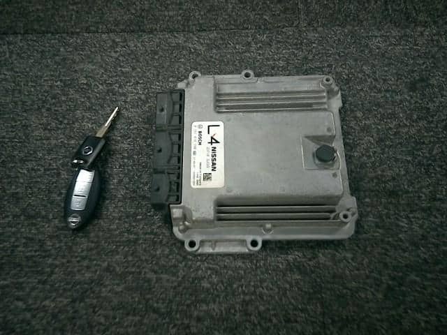 Engine Control Unit NISSAN X-Trail 2012 LDA-DNT31 — photo 1