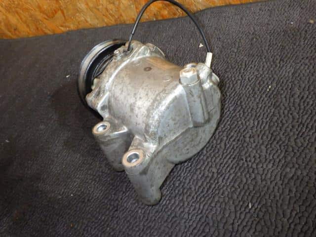 A/C Compressor SUBARU R2 2008 DBA-RC1 — photo 3