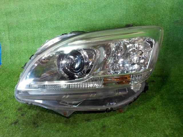 Left Headlight TOYOTA Mark X Zio 2008 DBA-ANA15 — photo 1