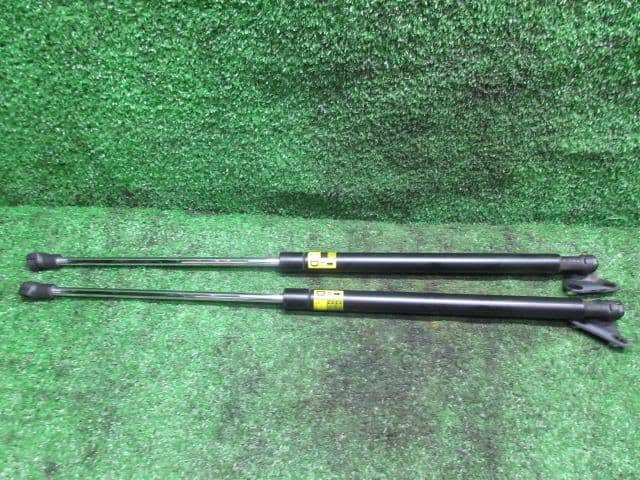 Tail Gate Damper TOYOTA Aqua 2013 DAA-NHP10 — photo 1