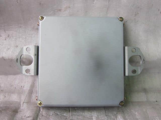 Engine Control Unit SUBARU Impreza 2002 LA-GG3 22611AH950 — photo 3