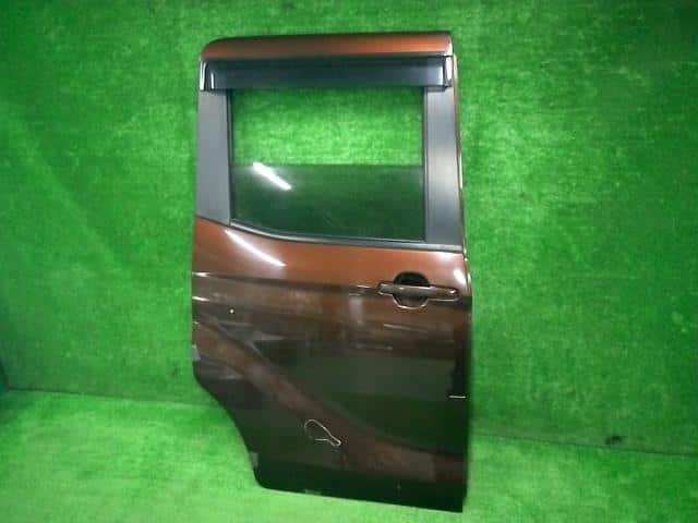 Rear Right Door Assembly MITSUBISHI Ek space 2014 DBA-B11A — photo 1