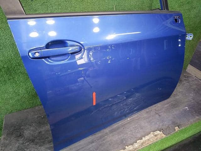Front Right Door Assembly SUBARU Trezia 2011 DBA-NCP120X — photo 4