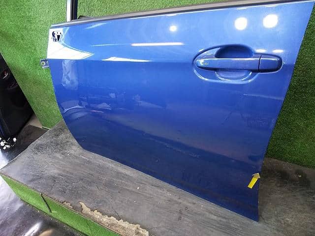Front Left Door Assembly SUBARU Trezia 2011 DBA-NCP120X — photo 4