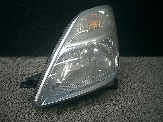Left Headlight TOYOTA Prius 2005 DAA-NHW20 — photo 1