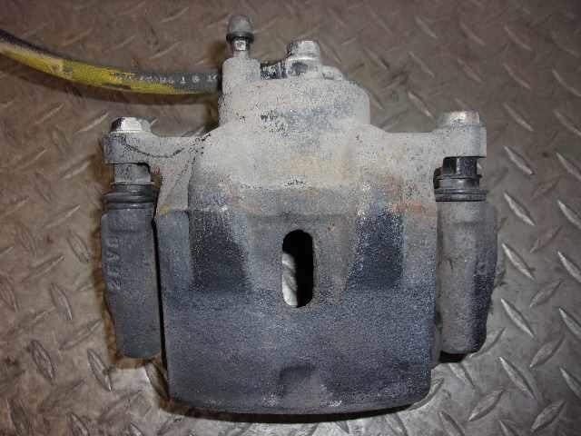 Front Right Caliper TOYOTA Sienta 2008 DBA-NCP81G — photo 3