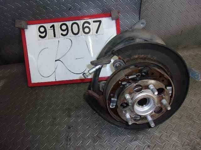 Rear Right Knuckle Hub Assembly HONDA CR-V 2010 DBA-RE4 — photo 1