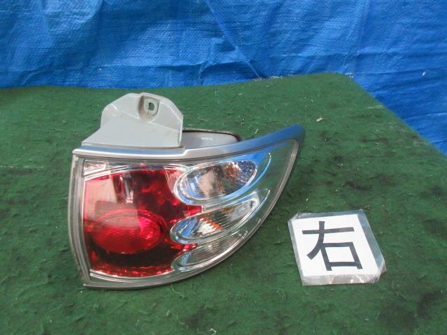 Right Tail Light TOYOTA Estima 2005 CAA-AHR10 — photo 1