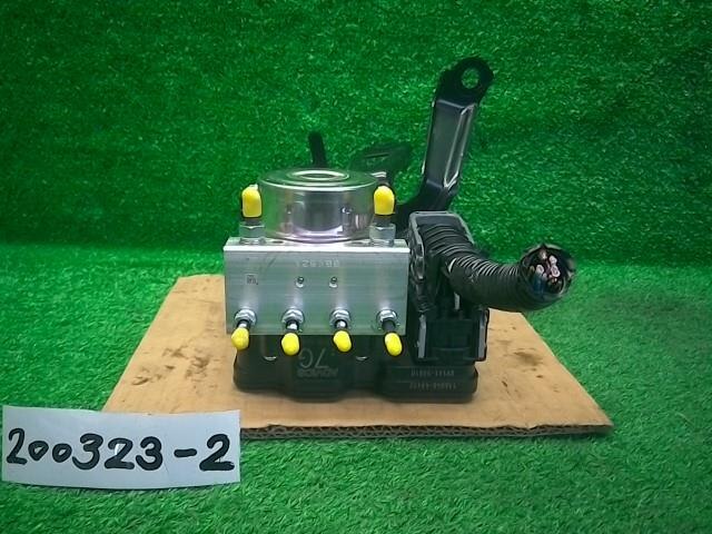 ABS Actuator TOYOTA Sienta 2019 DBA-NCP175G 4405052M70 — photo 1