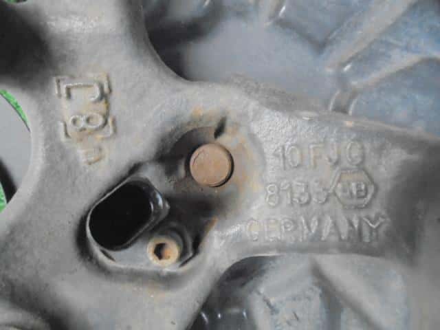 Rear Right Knuckle Hub Assembly VOLKSWAGEN Golf 2012 DBA-1KCBZ — photo 3