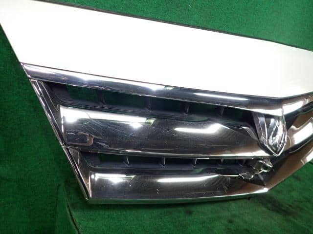 Radiator Grille TOYOTA Alphard 2007 DAA-ATH10 — photo 2