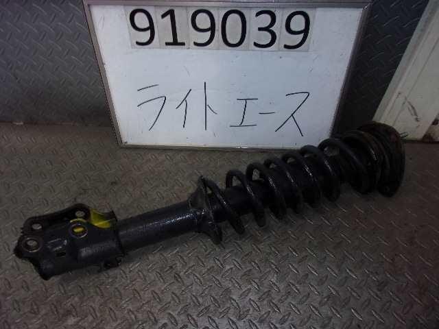 Front Right Strut TOYOTA Liteace 2012 ABF-S412 — photo 1