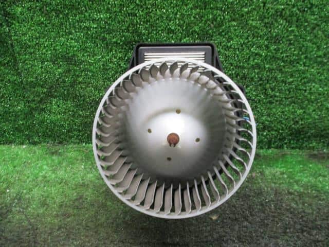 Blower Motor NISSAN Serena 2001 UA-TNC24 — photo 3