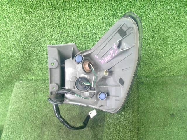 Left Tail Light TOYOTA Caldina 2006 CBA-AZT241 — photo 3