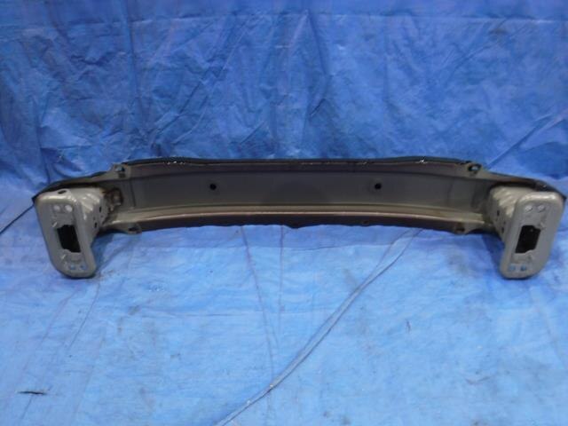 Front Bumper Reinforcement TOYOTA Ractis 2011 DBA-NSP120 — photo 2