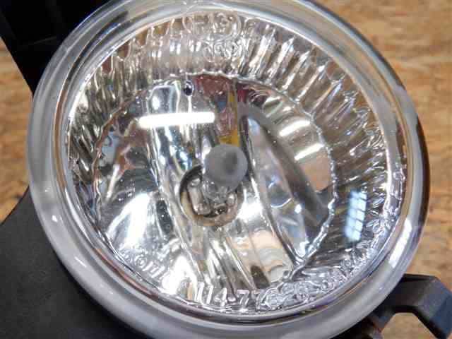 Left Fog Light SUBARU R2 2005 CBA-RC2 84501KG050 — photo 4