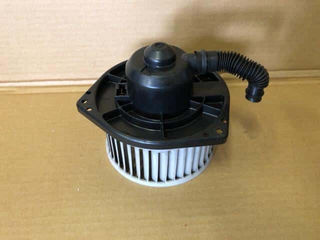 Blower Motor NISSAN Rasheen 1998 E-RKNB14 — photo 1