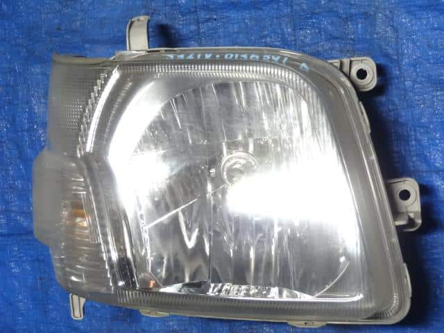 Right Headlight DAIHATSU Hijet 2012 EBD-S321V — photo 2