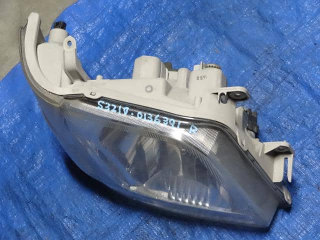 Right Headlight DAIHATSU Hijet 2012 EBD-S321V — photo 3