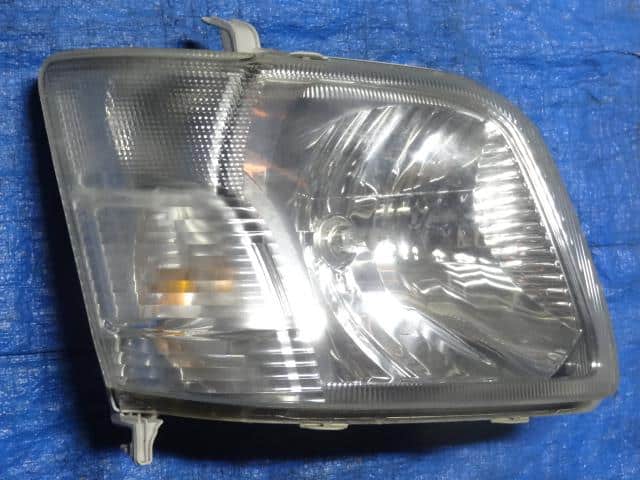 Right Headlight DAIHATSU Hijet 2012 EBD-S321V — photo 1