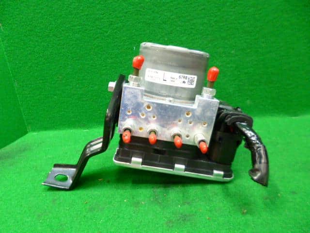 ABS Actuator SUZUKI Swift 2018 DBA-ZC83S — photo 2