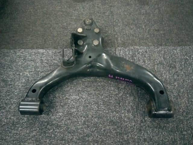 Front Right Lower Control Arm NISSAN Nv350 — photo 2