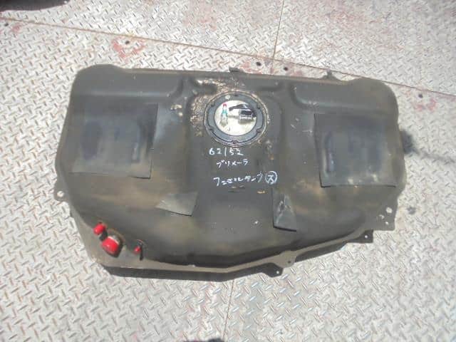 Fuel Tank NISSAN Primera 2004 UA-TP12 — photo 1