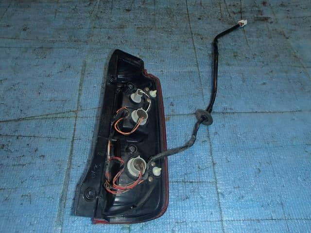 Left Tail Light NISSAN Otti 2005 CBA-H91 — photo 3
