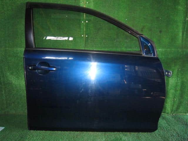 Front Right Door Assembly TOYOTA Allion 2001 UA-ZZT245 — photo 1