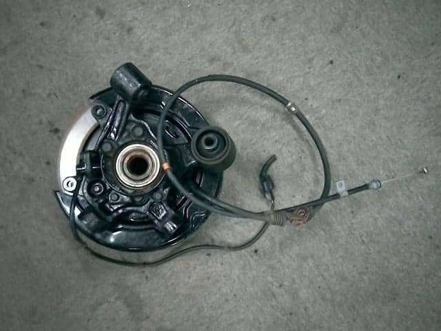Rear Right Knuckle Hub Assembly MITSUBISHI Pajero 2010 ADC-V88W — photo 1