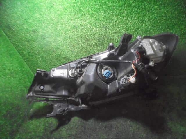 Right Headlight HONDA Fit 2013 DBA-GK3 — photo 3