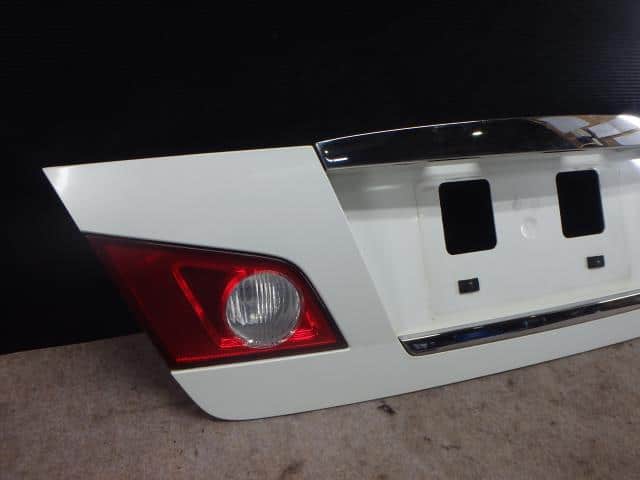 Rear Finish Panel NISSAN Fuga 2004 CBA-PNY50 — photo 2