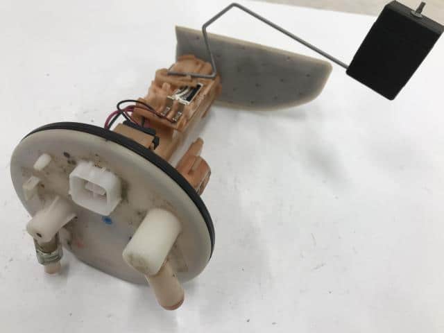 Fuel Pump DAIHATSU Mira 2011 DBA-L275S — photo 2