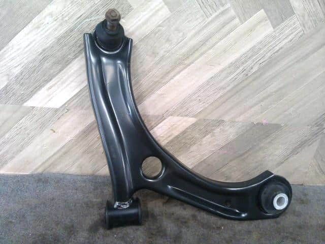 Front Right Lower Control Arm SUZUKI Alto 2019 HBD-HA36V 4520174P10 — photo 1