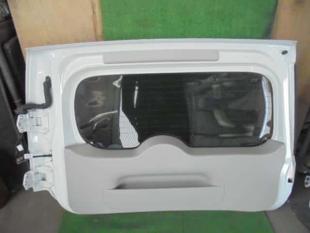 Back Door Assembly NISSAN Cube 2011 DBA-NZ12 — photo 3