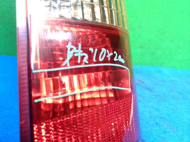 Right Tail Light TOYOTA Succeed 2007 CBA-NCP59 — photo 3