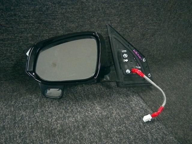 Left Side Mirror TOYOTA Harrier 2019 DBA-ZSU65 — photo 1