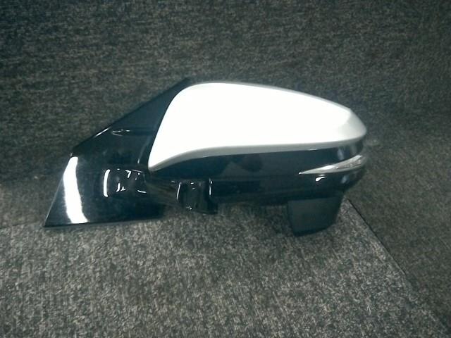 Left Side Mirror TOYOTA Harrier 2019 DBA-ZSU65 — photo 2