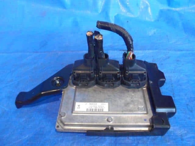 Engine Control Unit HONDA Fit 2010 DBA-GE — photo 1